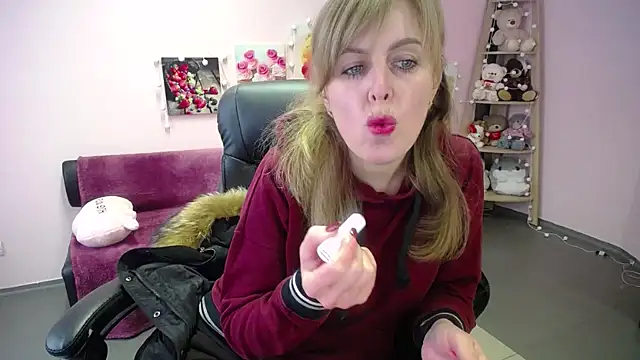 Hot Milady online show from February 2026 07:56:01 AM