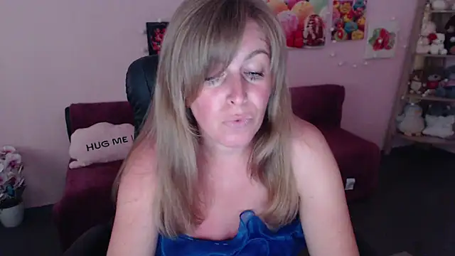 Snapshot of Hot_Milady chatting on July 2026 07:45:01 AM Hot Milady online show from July 2026 07:45:01 AM