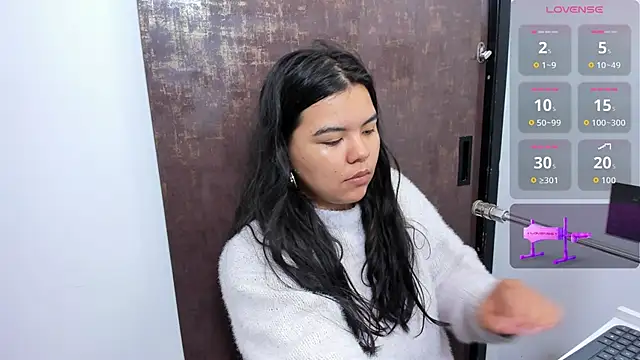 klhoe boobs online show from October 2025 03:54:02 AM