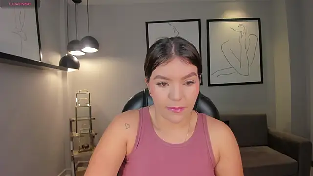 Snapshot of ValeriaRoldanX chatting on June 2026 11:36:02 AM ValeriaRoldanX online show from June 2026 11:36:02 AM