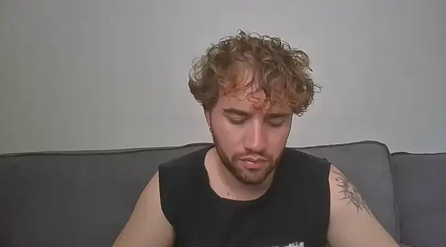 Snapshot of TomAlex chatting on February 2025 05:15:01 PM TomAlex online show from February 2025 05:15:01 PM