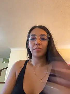 Snapshot of StaceyJones1 chatting on November 2025 04:18:01 PM StaceyJones1 online show from November 2025 04:18:01 PM