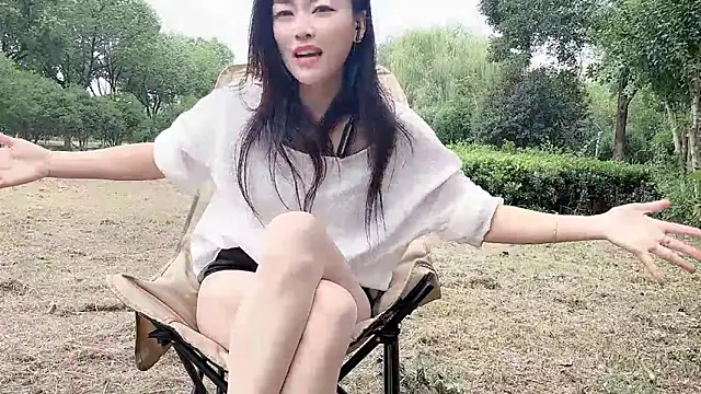 Snapshot of QianF-666 chatting on September 2025 01:51:02 AM QianF-666 online show from September 2025 01:51:02 AM
