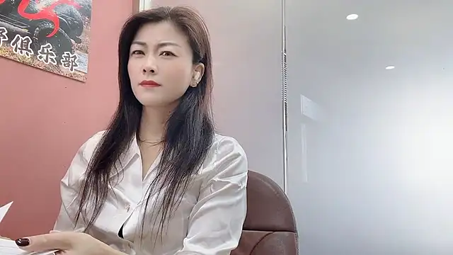 Snapshot of QianF-666 chatting on October 2025 02:42:02 AM QianF-666 online show from October 2025 02:42:02 AM