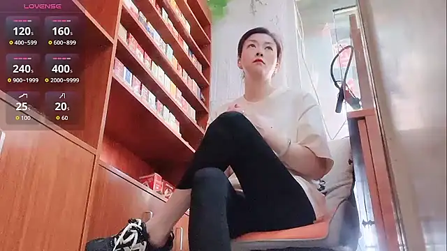 Snapshot of QianF-666 chatting on August 2026 02:10:01 AM QianF-666 online show from August 2026 02:10:01 AM