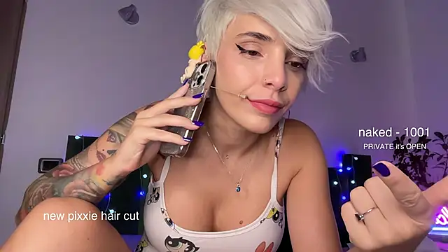 daddyspixxie420 online show from October 2025 09:31:01 AM