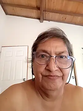 florecita69 online show from November 2025 02:16:02 PM