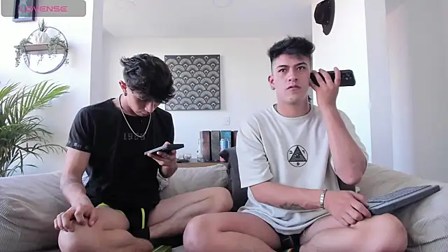 Ryan Clark  online show from June 2026 09:39:01 PM