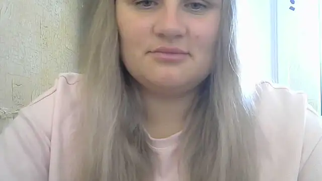 Snapshot of Honeydew-Waves chatting on June 2026 06:12:01 AM Honeydew-Waves online show from June 2026 06:12:01 AM