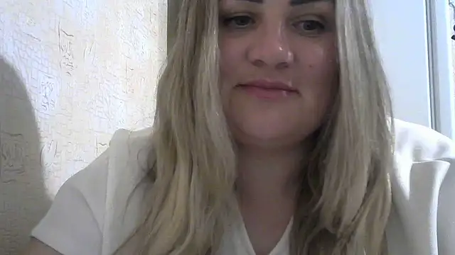 Snapshot of Honeydew-Waves chatting on July 2026 06:32:01 PM Honeydew-Waves online show from July 2026 06:32:01 PM