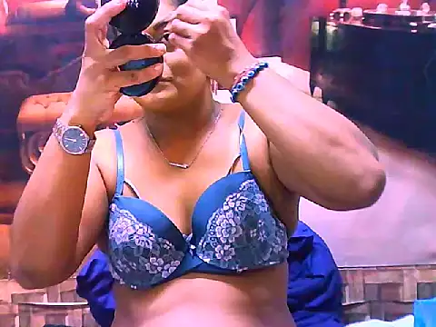 Snapshot of indianCherryPie chatting on April 2026 06:30:01 AM indianCherryPie online show from April 2026 06:30:01 AM