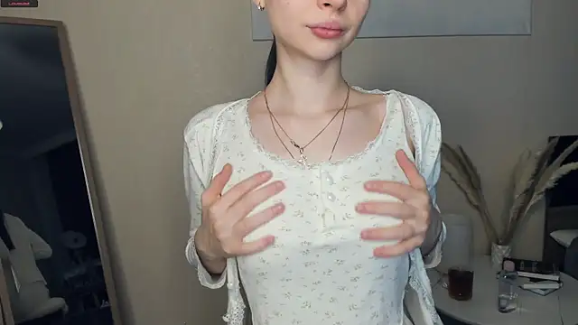 MaryJacksoon online show from November 2025 07:41:02 AM