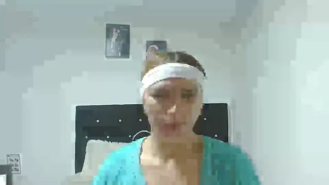 giuliana andrade online show from October 2025 01:06:02 AM