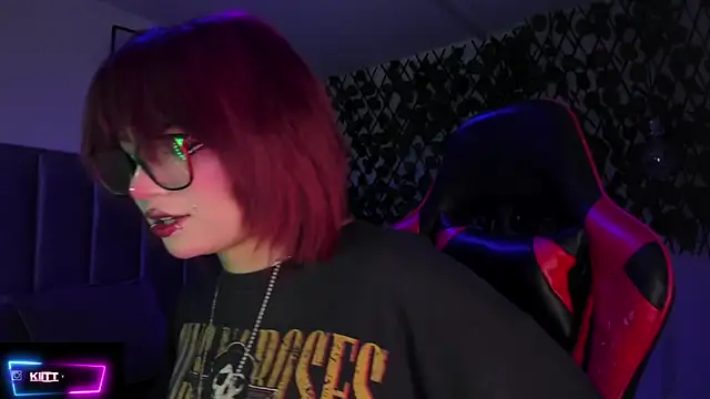 Kitty Gang online show from October 2025 02:41:02 AM