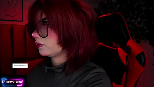 Kitty Gang online show from November 2025 02:02:01 AM