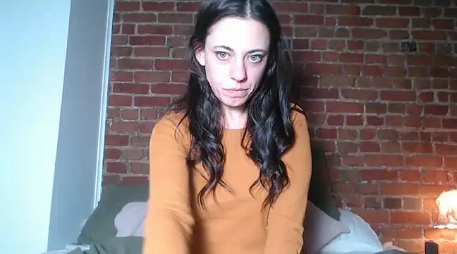 Snapshot of MaeDaybaby chatting on December 2024 01:40:01 AM MaeDaybaby online show from December 2024 01:40:01 AM