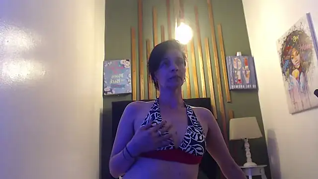 Snapshot of Cindy_milf chatting on December 2024 07:57:02 PM Cindy milf online show from December 2024 07:57:02 PM