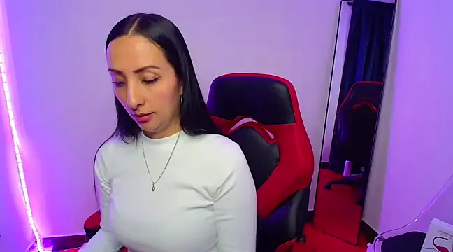 yaralyminjo2 online show from February 2025 01:36:01 PM