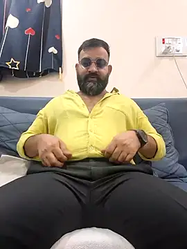 Snapshot of Fun_Guuy chatting on March 2026 03:32:01 AM Fun Guuy online show from March 2026 03:32:01 AM