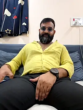 Snapshot of Fun_Guuy chatting on March 2026 03:43:02 AM Fun Guuy online show from March 2026 03:43:02 AM