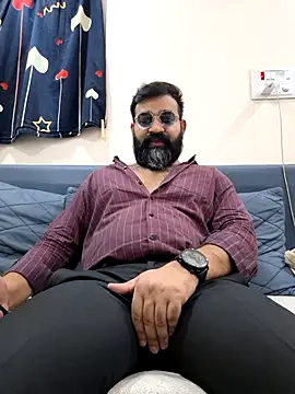 Snapshot of Fun_Guuy chatting on April 2026 02:49:02 AM Fun Guuy online show from April 2026 02:49:02 AM