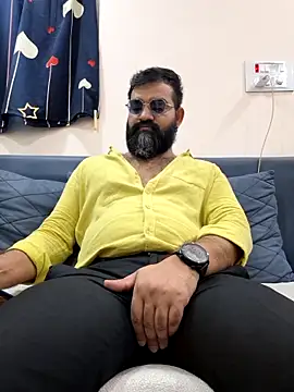 Snapshot of Fun_Guuy chatting on April 2026 03:12:02 AM Fun Guuy online show from April 2026 03:12:02 AM