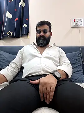 Snapshot of Fun_Guuy chatting on April 2026 03:01:01 AM Fun Guuy online show from April 2026 03:01:01 AM