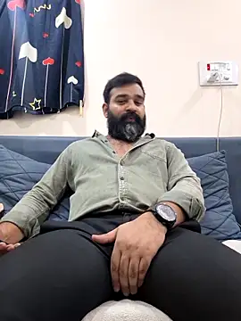 Snapshot of Fun_Guuy chatting on April 2026 05:52:01 AM Fun Guuy online show from April 2026 05:52:01 AM