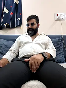 Snapshot of Fun_Guuy chatting on April 2026 03:35:02 AM Fun Guuy online show from April 2026 03:35:02 AM