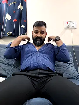Snapshot of Fun_Guuy chatting on May 2026 02:14:01 PM Fun Guuy online show from May 2026 02:14:01 PM