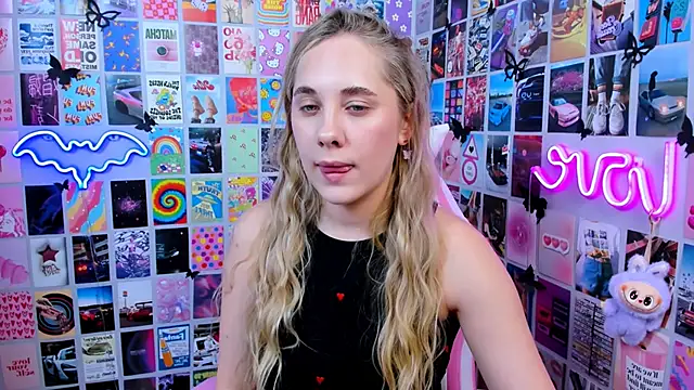 MiaMilas online show from January 2026 02:22:02 PM