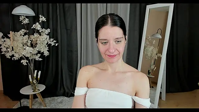 Snapshot of helentasty chatting on January 2025 12:24:01 PM helentasty online show from January 2025 12:24:01 PM