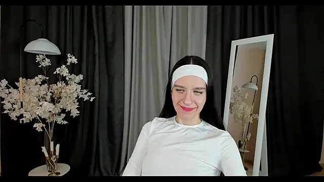 Snapshot of helentasty chatting on February 2025 03:43:02 AM helentasty online show from February 2025 03:43:02 AM