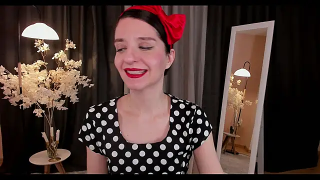Snapshot of helentasty chatting on February 2025 03:22:01 AM helentasty online show from February 2025 03:22:01 AM