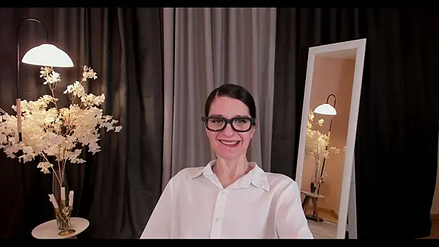 Snapshot of helentasty chatting on February 2025 09:37:01 AM helentasty online show from February 2025 09:37:01 AM