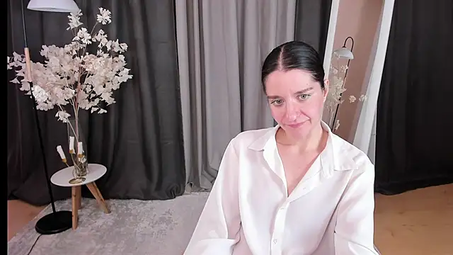 Snapshot of helentasty chatting on March 2025 08:45:01 AM helentasty online show from March 2025 08:45:01 AM
