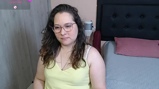 May Carlier online show from December 2024 03:37:02 AM