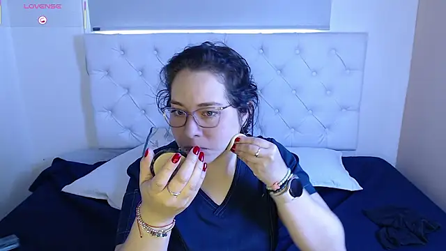 Snapshot of May_Carlier chatting on February 2026 08:23:01 PM May Carlier online show from February 2026 08:23:01 PM