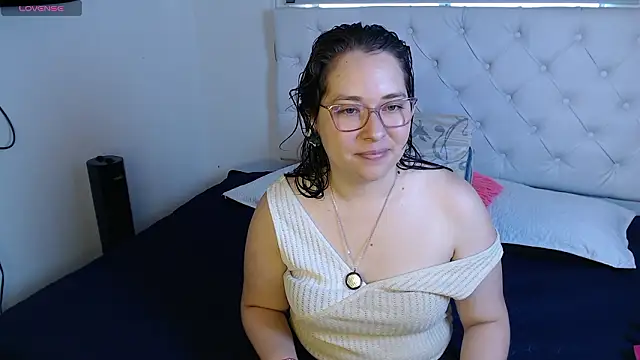 Snapshot of May_Carlier chatting on February 2026 10:14:02 PM May Carlier online show from February 2026 10:14:02 PM