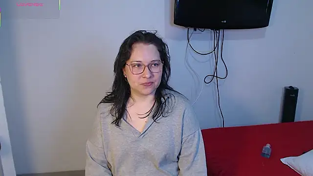 Snapshot of May_Carlier chatting on March 2026 03:19:01 AM May Carlier online show from March 2026 03:19:01 AM