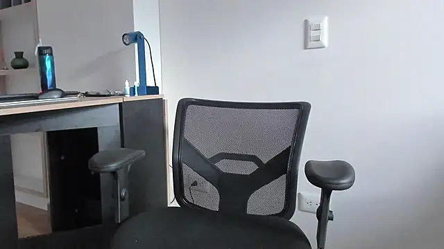 pablo-rincon95 online show from February 2025 01:41:01 PM