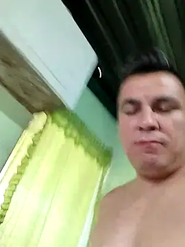 Snapshot of caramelodechile chatting on May 2026 03:28:02 PM caramelodechile online show from May 2026 03:28:02 PM