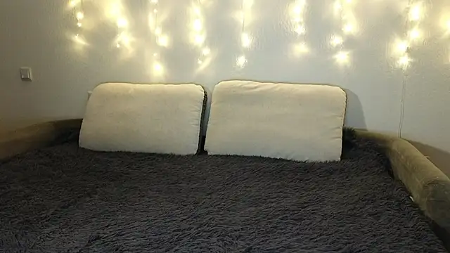 Tutti Frutt1s online show from January 2025 05:21:01 AM