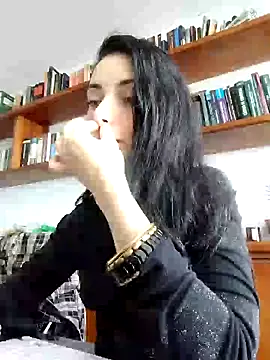 amellie ros online show from December 2024 01:54:02 PM