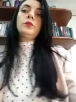 amellie ros online show from December 2024 01:17:01 PM