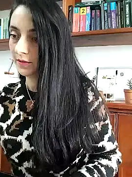 amellie ros online show from December 2024 07:35:01 PM