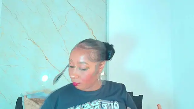 Snapshot of Krystal_cambell1 chatting on March 2025 07:32:02 PM Krystal cambell1 online show from March 2025 07:32:02 PM