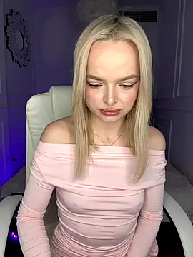 Snapshot of horny_blondiee chatting on January 2026 12:51:01 PM horny blondiee online show from January 2026 12:51:01 PM