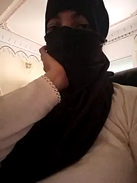 Snapshot of Liliiiblow chatting on December 2024 04:29:02 PM Liliiiblow online show from December 2024 04:29:02 PM