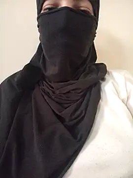 Snapshot of Liliiiblow chatting on December 2024 02:00:01 PM Liliiiblow online show from December 2024 02:00:01 PM